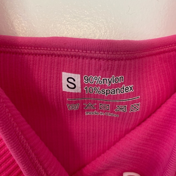 Small Viral pink jumpsuit - Picture 2 of 2